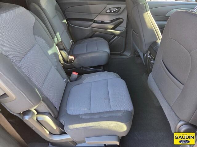 Photo of 2023 Summit White Chevrolet Traverse