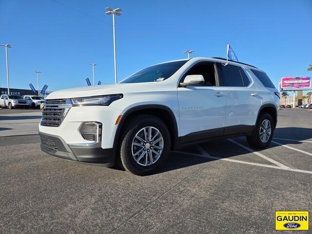 Photo of 2023 Summit White Chevrolet Traverse