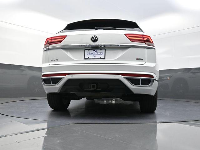 Photo of 2020 Pure White Volkswagen Atlas Cross Sport