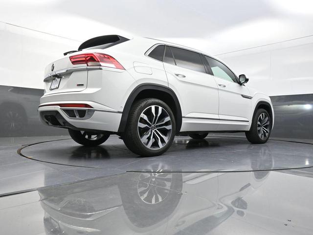 Photo of 2020 Pure White Volkswagen Atlas Cross Sport
