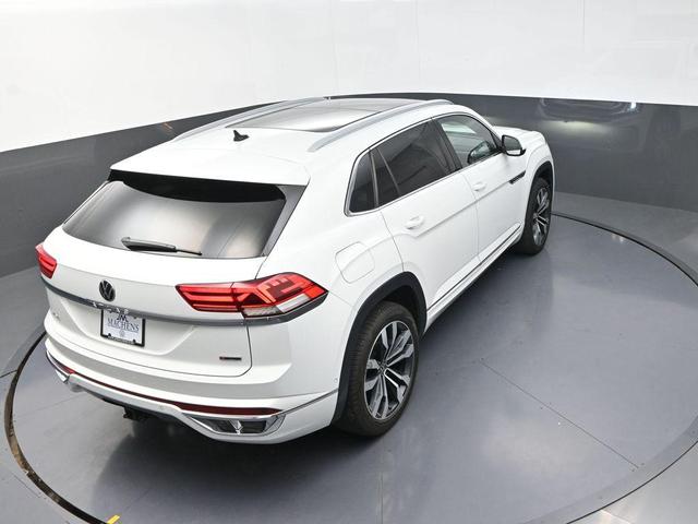 Photo of 2020 Pure White Volkswagen Atlas Cross Sport