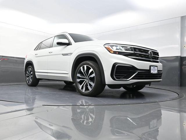 Photo of 2020 Pure White Volkswagen Atlas Cross Sport