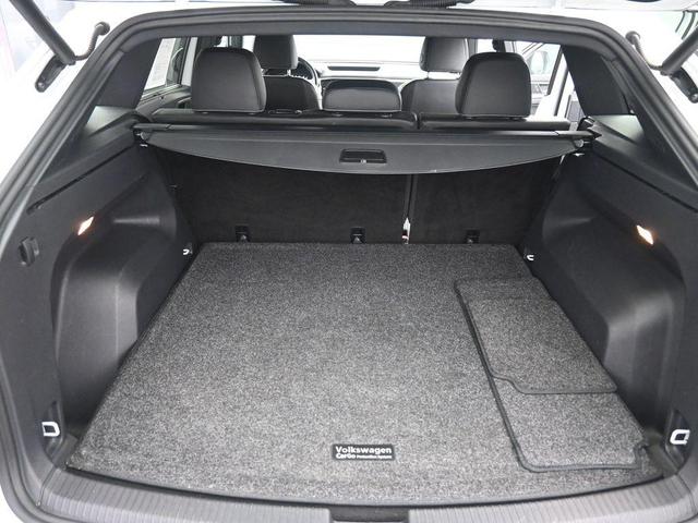 Photo of 2020 Pure White Volkswagen Atlas Cross Sport