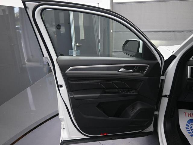 Photo of 2020 Pure White Volkswagen Atlas Cross Sport