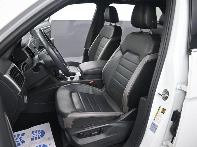 Photo of 2020 Pure White Volkswagen Atlas Cross Sport