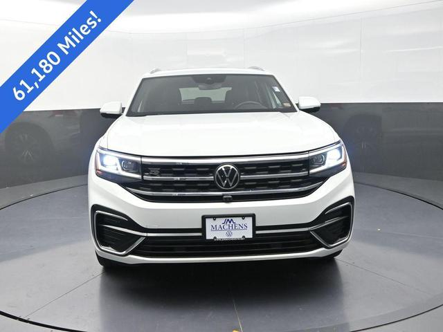 Photo of 2020 Pure White Volkswagen Atlas Cross Sport