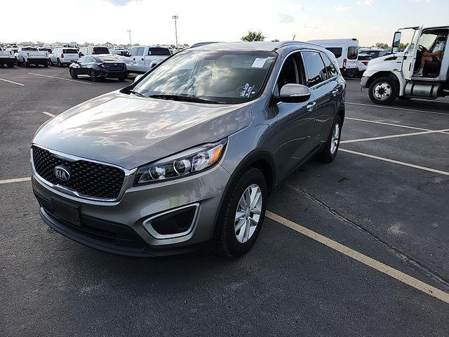 Photo of 2018 Titanium Silver Kia Sorento