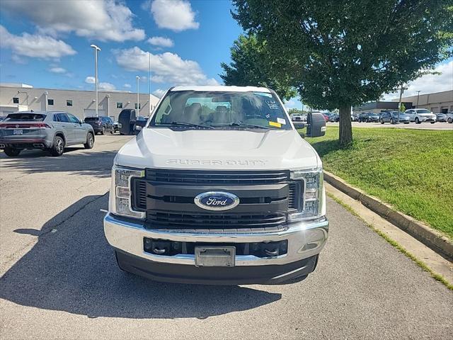 Photo of 2019 Oxford White Ford F-250