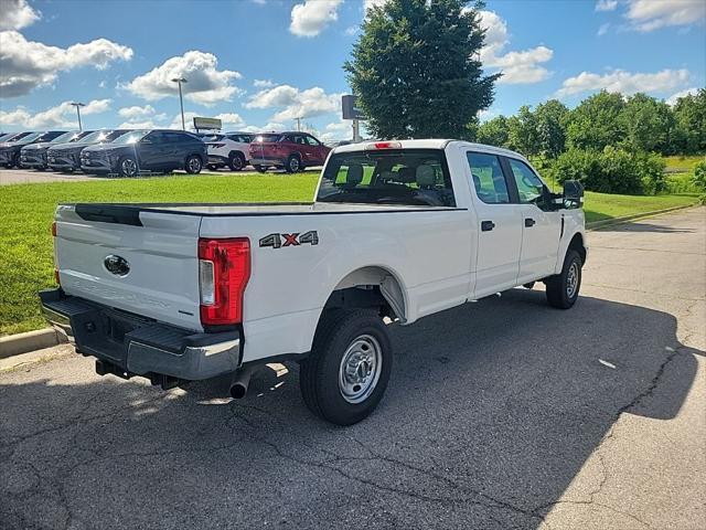 Photo of 2019 Oxford White Ford F-250