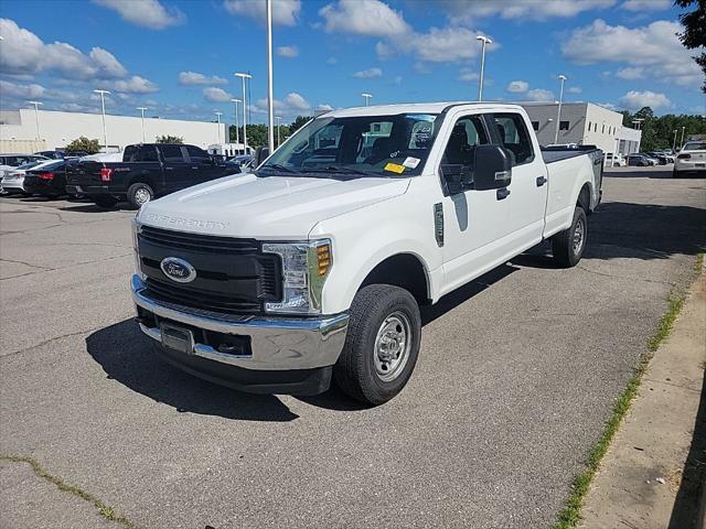 Photo of 2019 Oxford White Ford F-250