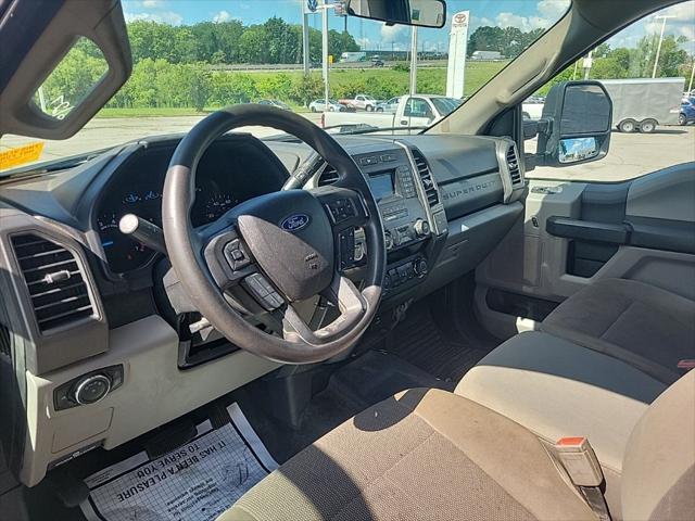 Photo of 2019 Oxford White Ford F-250