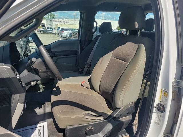 Photo of 2019 Oxford White Ford F-250