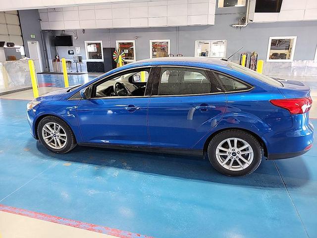 Photo of 2018 Lightning Blue Metallic Ford Focus