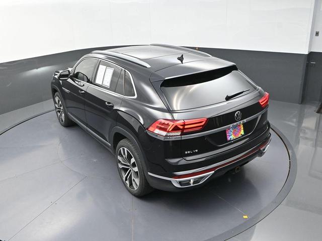 Photo of 2021 Dark Burgundy Volkswagen Atlas Cross Sport