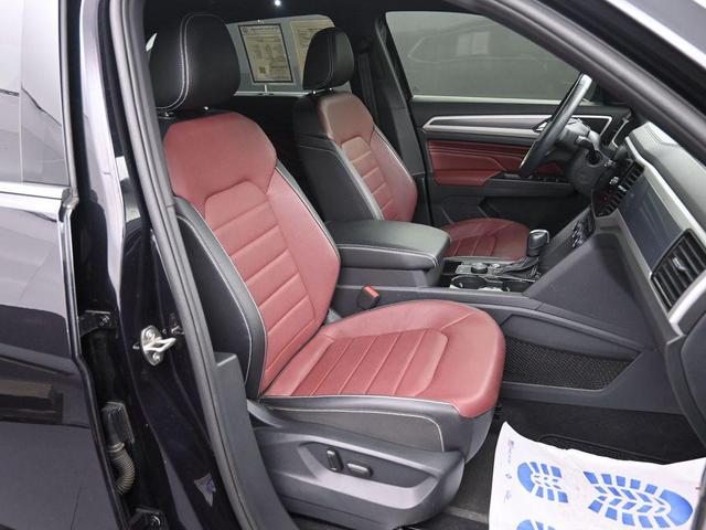 Photo of 2021 Dark Burgundy Volkswagen Atlas Cross Sport