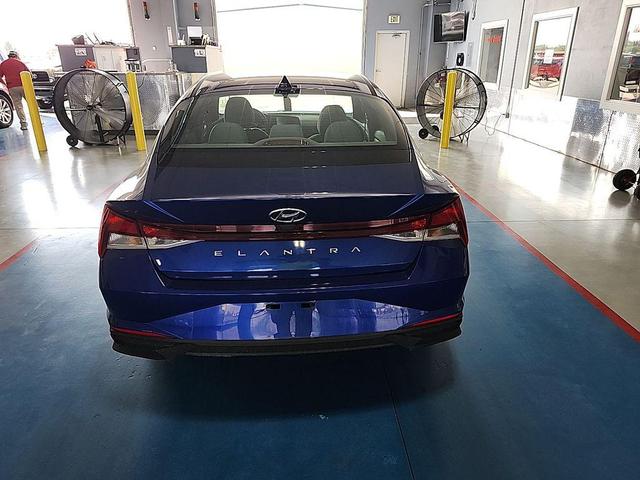 Photo of 2021 Intense Blue Hyundai ELANTRA