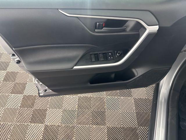 Photo of 2021 Silver Sky Metallic Toyota RAV4