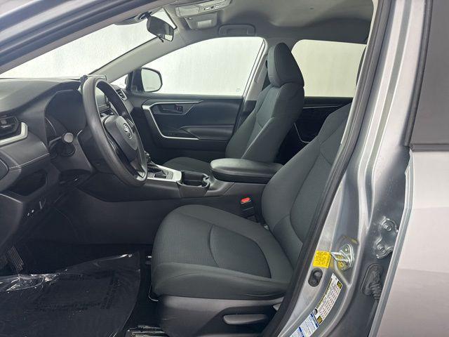 Photo of 2021 Silver Sky Metallic Toyota RAV4