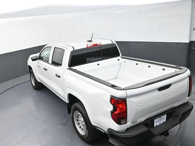 Photo of 2023 Summit White Chevrolet Colorado