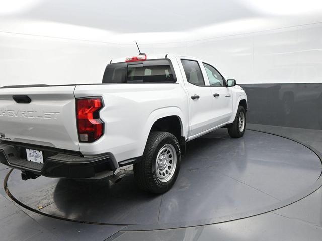 Photo of 2023 Summit White Chevrolet Colorado