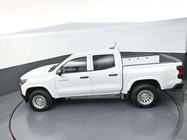 Photo of 2023 Summit White Chevrolet Colorado