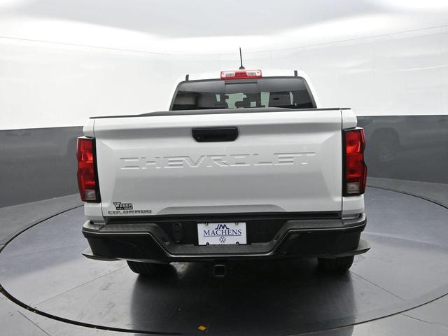 Photo of 2023 Summit White Chevrolet Colorado