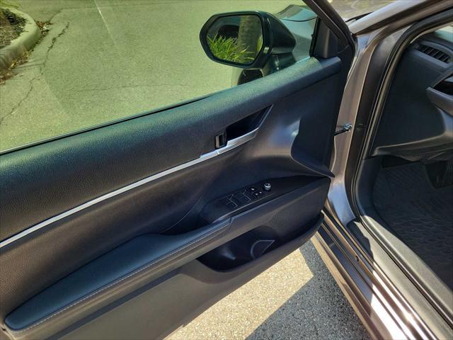 Photo of 2023 Gray Toyota Camry
