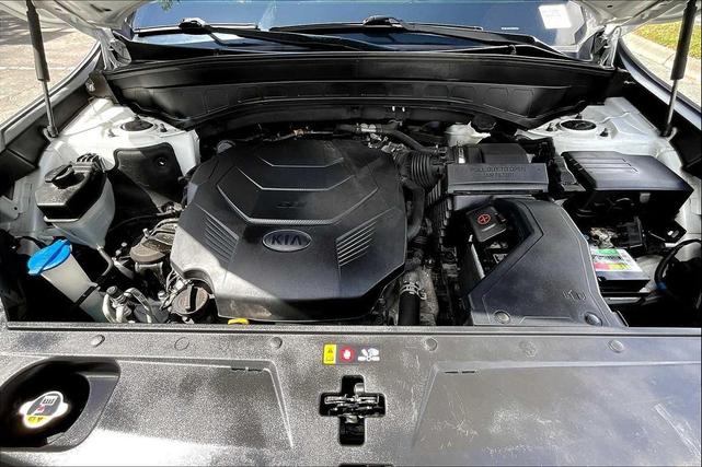 Photo of 2021 Snow White Pearl Kia Telluride