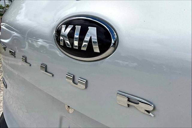 Photo of 2021 Snow White Pearl Kia Telluride