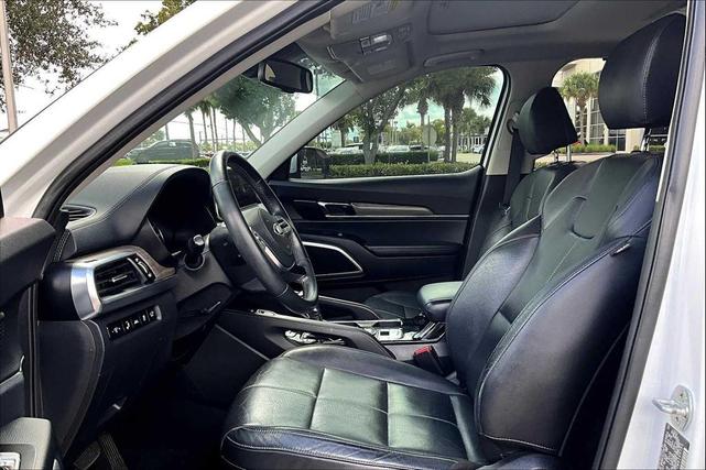 Photo of 2021 Snow White Pearl Kia Telluride