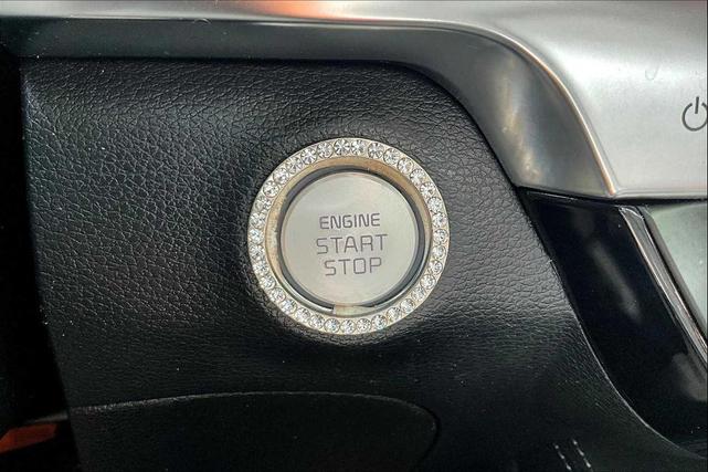 Photo of 2021 Snow White Pearl Kia Telluride