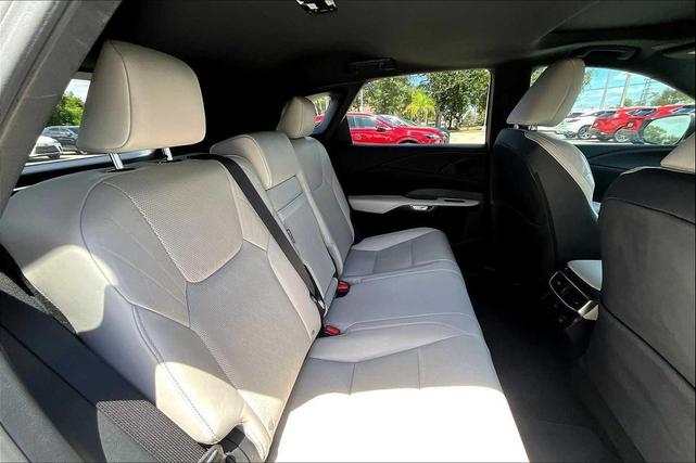 Photo of 2023 Eminent White Pearl Lexus RX 350