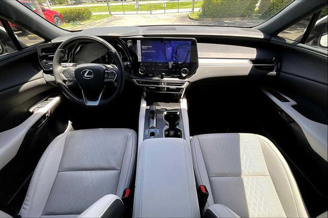 Photo of 2023 Eminent White Pearl Lexus RX 350