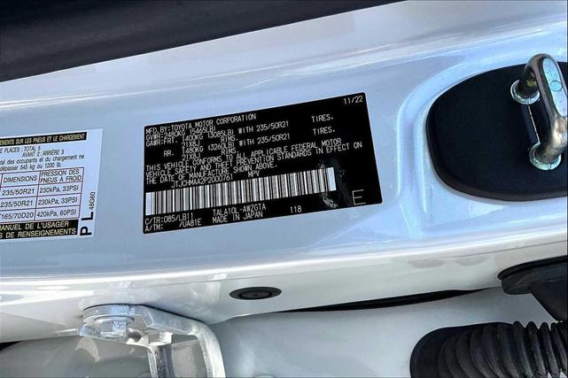 Photo of 2023 Eminent White Pearl Lexus RX 350