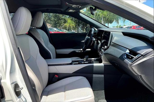 Photo of 2023 Eminent White Pearl Lexus RX 350