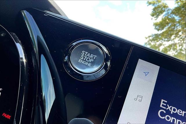 Photo of 2023 Eminent White Pearl Lexus RX 350