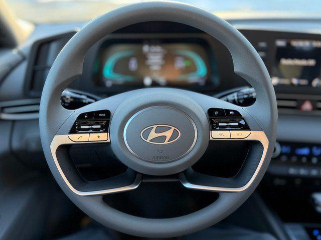 Photo of 2025 White Hyundai ELANTRA HEV