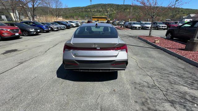 Photo of 2025 Metal Hyundai ELANTRA HEV