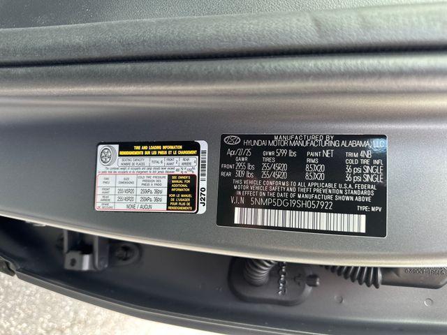 Photo of 2025 Gray Matte Hyundai SANTA FE HEV