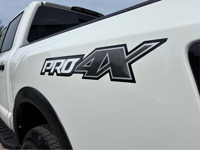 Photo of 2024 Glacier White Nissan Titan