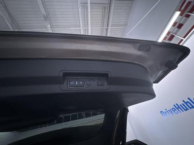 Photo of 2021 Gray Ford Explorer