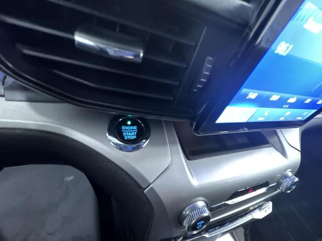 Photo of 2021 Gray Ford Explorer