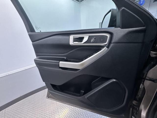 Photo of 2021 Gray Ford Explorer
