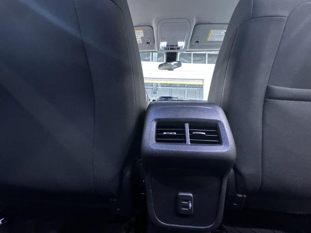 Photo of 2024 Summit White Chevrolet Equinox