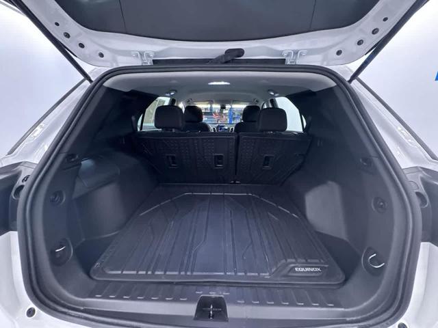 Photo of 2024 Summit White Chevrolet Equinox