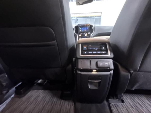 Photo of 2022 Crystal Black Silica Subaru Ascent
