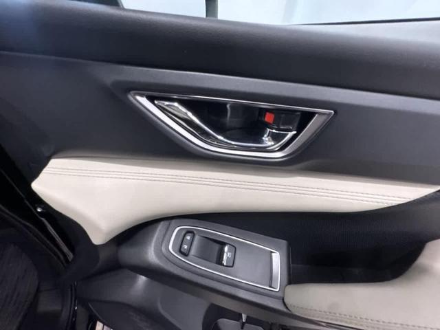 Photo of 2022 Crystal Black Silica Subaru Ascent