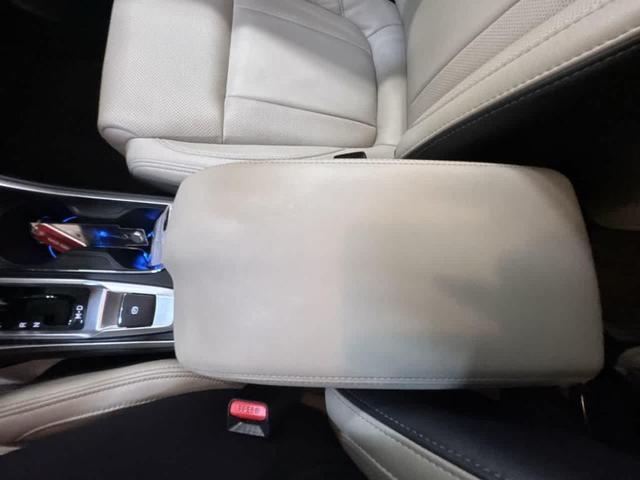 Photo of 2022 Crystal Black Silica Subaru Ascent