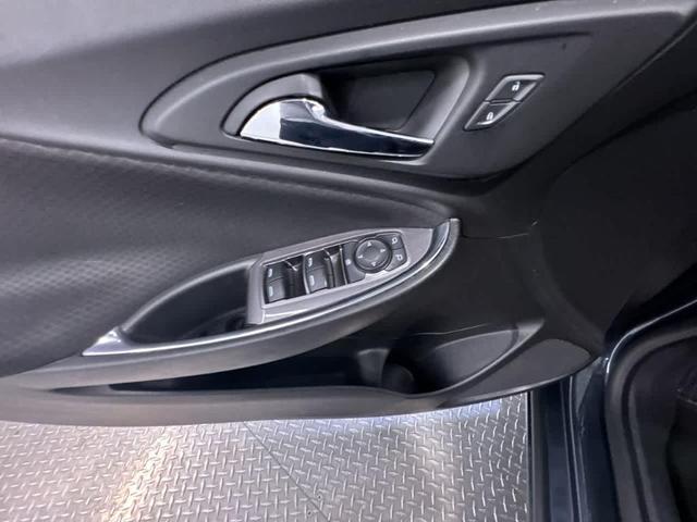 Photo of 2019 Shadow Gray Metallic Chevrolet Malibu