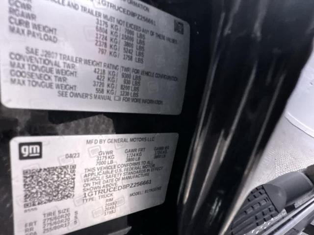 Photo of 2023 Onyx Black GMC Sierra 1500